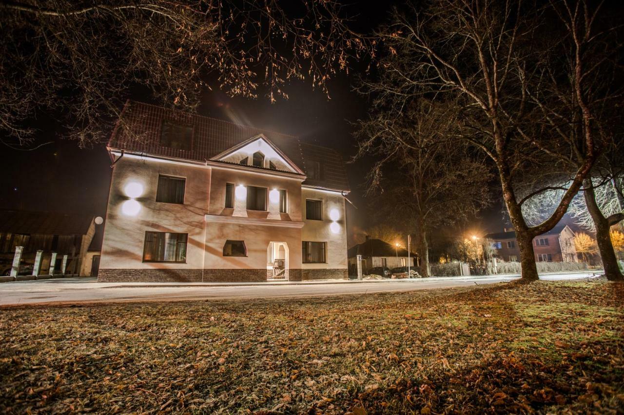 Park Apartments Valmiera Exterior photo